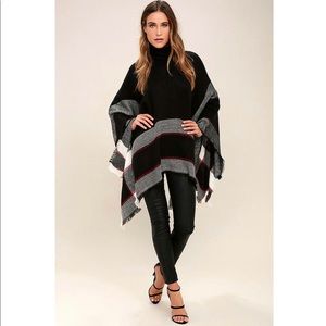 Lulu’s | Red 🩸 black 🖤 plaid ponch